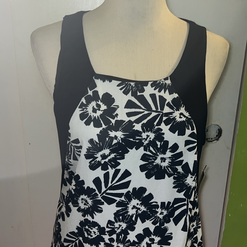 Big Strike USA New With Tags Large black/white/red floral sleeveless dress - Picture 5 of 14